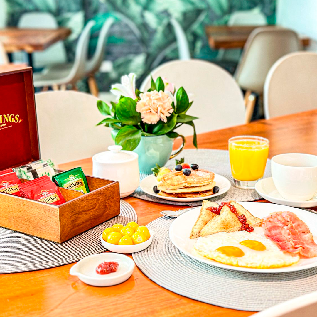 hotel-in-bogota-boutique-lucitania-breatfast